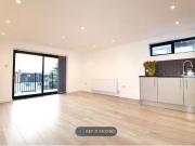 Flat to rent in Laurel Court, South Croydon CR2