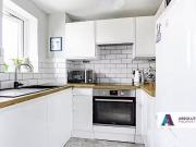 Flat to rent in Linwood Crescent, Enfield EN1