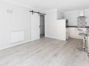 Flat to rent in London Road, Bicester OX26