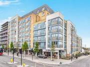 Flat to rent in London Road, Surrey CR0