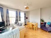 Flat to rent in London SW11