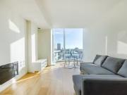 Flat to rent in Long Lane, Bermondsey, London SE1