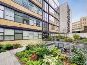 Flat to rent in Long Street E2, Shoreditch, London