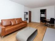 Flat to rent in Longfield Avenue, Ealing W5