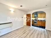 Flat to rent in Lyon Road, Harrow HA1