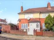 Flat to rent in Macgregor Road, London E16