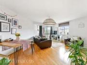 Flat to rent in Macmillan Way, Tooting SW17