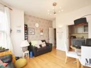 Flat to rent in Manstone Road, Cricklewood NW2