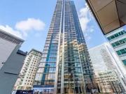 Flat to rent in Marsh Wall, Canary Wharf E14