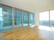 Flat to rent in Marsh Wall, London E14