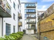 Flat to rent in Masons Yard, Clerkenwell, London EC1V