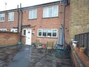 Flat to rent in Maxwell Road, Beaconsfield HP9