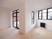 Flat to rent in Melbourne Grove, London SE22