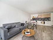 Flat to rent in Melliss Avenue, Kew TW9