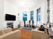 Flat to rent in Moscow Mansions, Cromwell Road, London SW5 Flat to rent in Moscow Mansions, Cromwell Road, London SW5