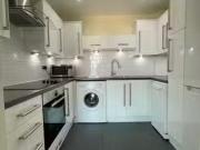 Flat to rent in Mount Park Road, Ealing W5