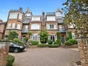 Flat to rent in Netherhall Gardens, London NW3