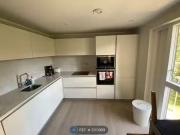 Flat to rent in New North Road, London N1
