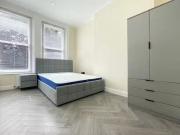 Flat to rent in North End Crescent, London W14
