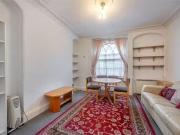Flat to rent in North Gower Street, Euston NW1