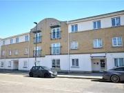 Flat to rent in Oakham House, Horn Lane W3
