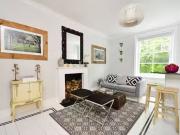 Flat to rent in Oakhill Road, East Putney, London SW15