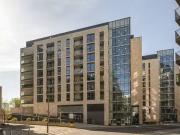 Flat to rent in Osiers Road, Wandsworth, London SW18