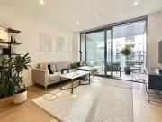 Flat to rent in Palmer Road, London SW11