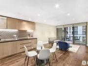 Flat to rent in Palmer Road, London SW11