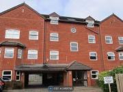 Flat to rent in Park Court, Wirral CH48