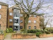 Flat to rent in Park View Road, Ealing W5