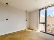 Flat to rent in Parkhaus, Downs Road E5