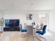 Flat to rent in Peto Street North, London E16