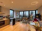 Flat to rent in Plaza Gardens, London SW15
