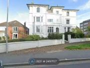 Flat to rent in Portsmouth Rd, Kingston KT1