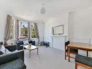 Flat to rent in Poynders Road SW4