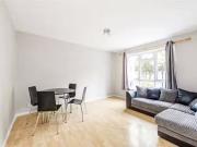 Flat to rent in Primrose Court, Hydethorpe Road, London SW12