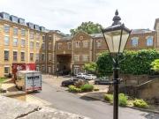 Flat to rent in Princess Park Manor Royal Drive, London N11