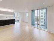 Flat to rent in Pump House Crescent, Kew Bridge,...