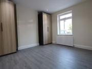 Flat to rent in Queen Street, Croydon CR0