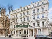 Flat to rent in Queen's Gate, London SW7