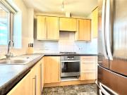 Flat to Rent in Reading Capital Point REL220036