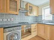 Flat to rent in Reading Road, Winnersh, Wokingham RG41