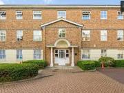 Flat to rent in Rectory Court, 189 High Road, South...
