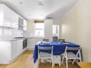 Flat to rent in Rita Road, London SW8