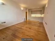 Flat to rent in Rosebery House, Epsom KT17