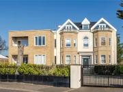 Flat to rent in Rowantree Road, Enfield EN2