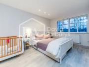 Flat to rent in Scotts Road, Shepherd's Bush, London W12