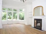 Flat to rent in Selborne Road, London N14