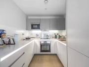 Flat to rent in Singapore Road, Ealing, London W13